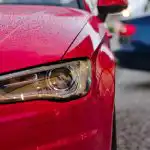 Come rimuovere una crepa su un faro: un semplice trucco alla portata di tutti gli automobilisti Come rimuovere una crepa su un faro: un semplice trucco