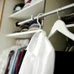 perche-ordinare-il-guardaroba-il-principio-del-guardaroba-a-capsule.jpg